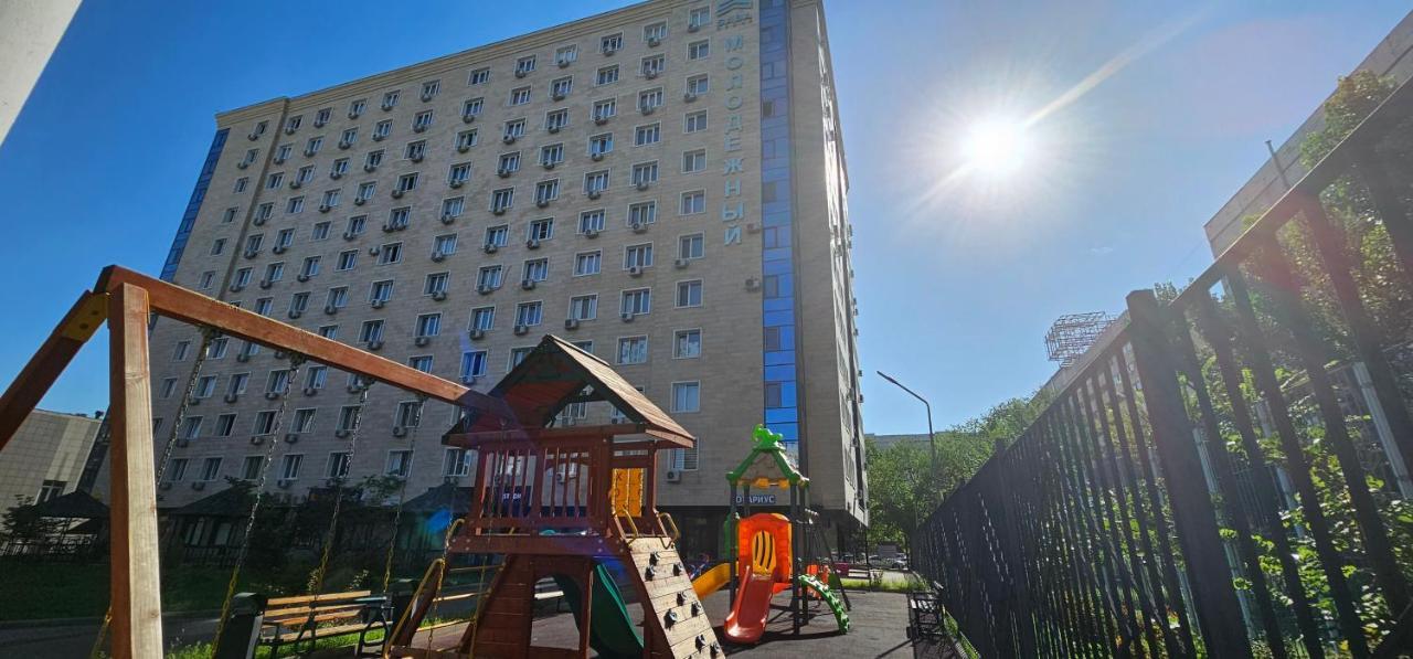 One Bedroom Apartment Next To Arbat In The Heart Of Almaty Exteriér fotografie